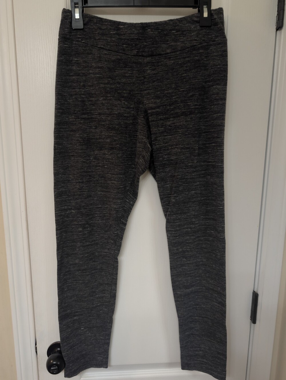 Time and Tru Dark Heather Gray Leggings